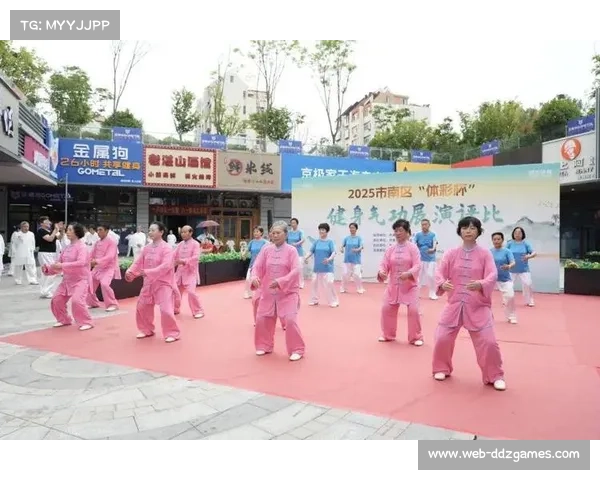 兴安盟武术交流大会盛大开幕 260余名太极爱好者共展神韵技艺 兴安盟武术交流大会盛大开幕 260余名太极爱好者共展神韵技艺